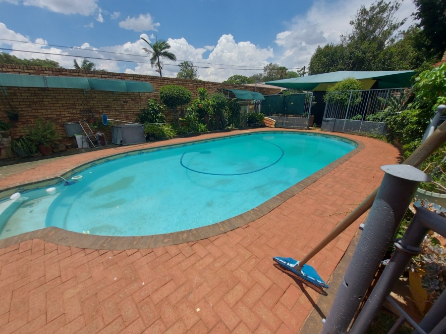 7 Bedroom Property for Sale in Protea Park North West